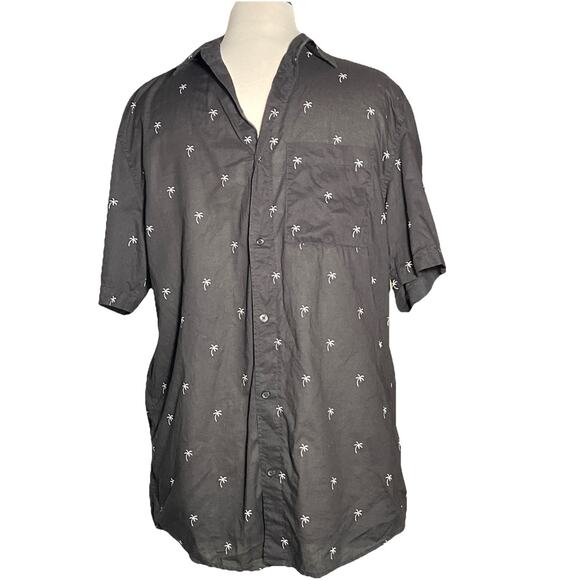 H&M Other - Men's H&M Button Up Palm Tree Shirt size MD Short Sleeve Black White